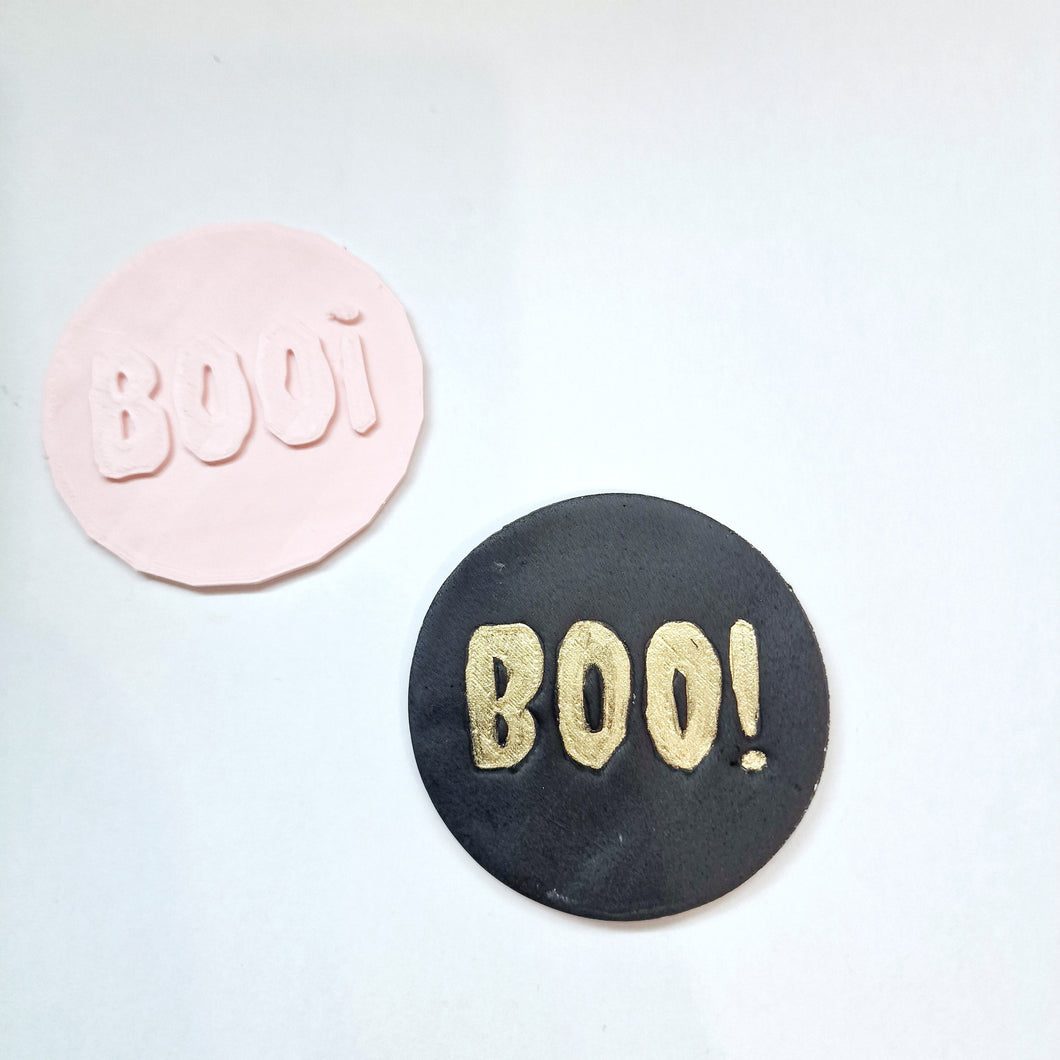 Halloween cupcake embosser - Boo!