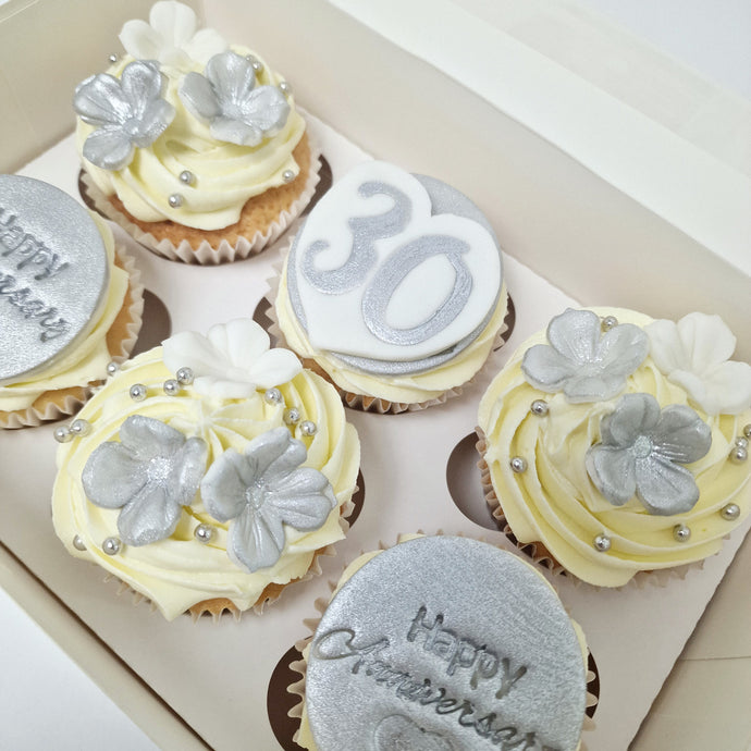 Silver anniversary cupcakes