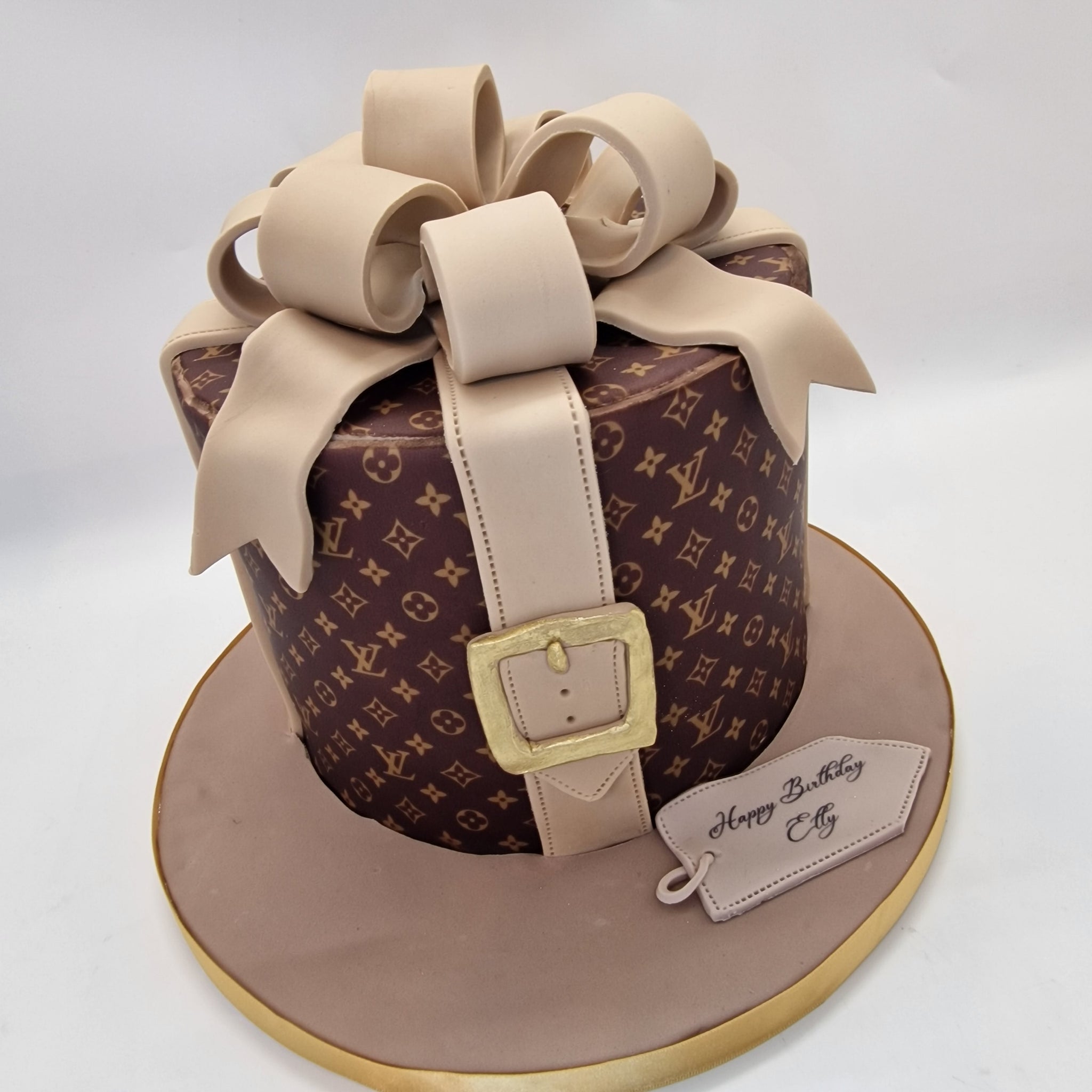 Louis Vuitton single tier cake  Louis vuitton cake, Custom cake
